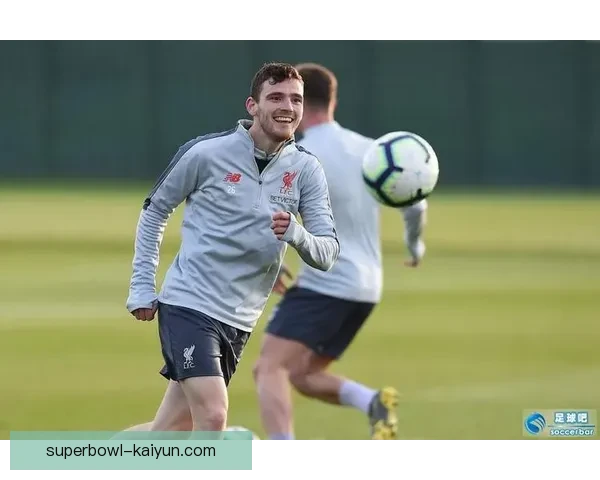 楚阿梅尼在欧冠赛场的精彩表现助力球队晋级，状态回暖值得关注